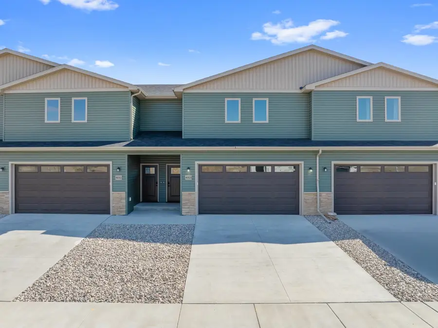 4013 Crossing St SW, Minot, ND 58701 - #3