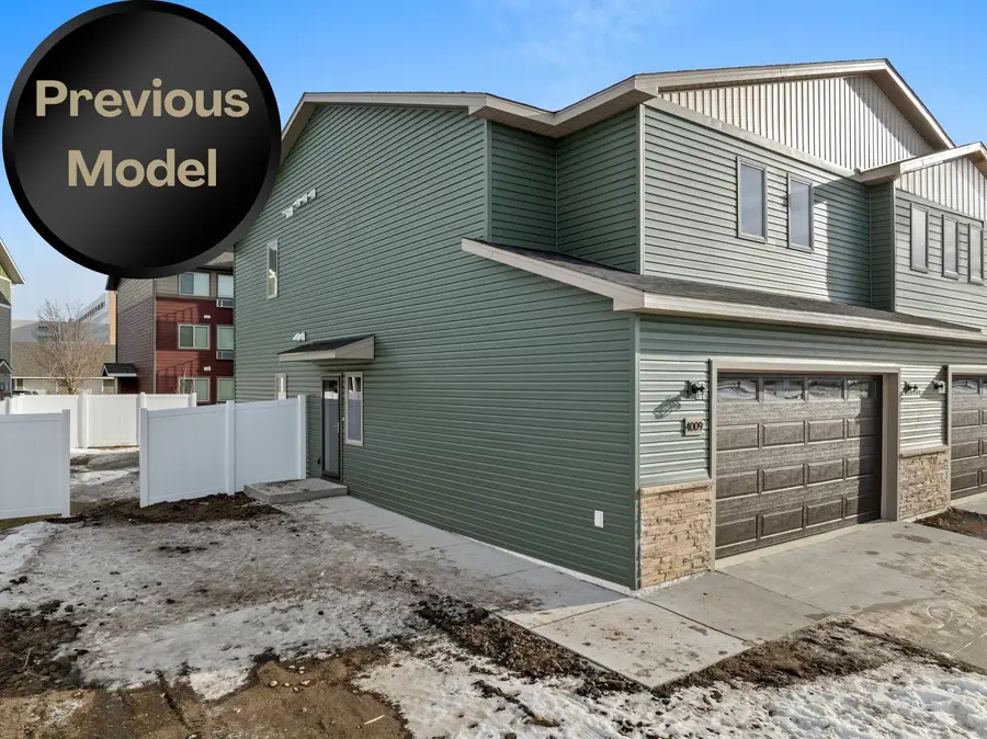 4017 Crossing St SW, Minot, ND 58701 - #3
