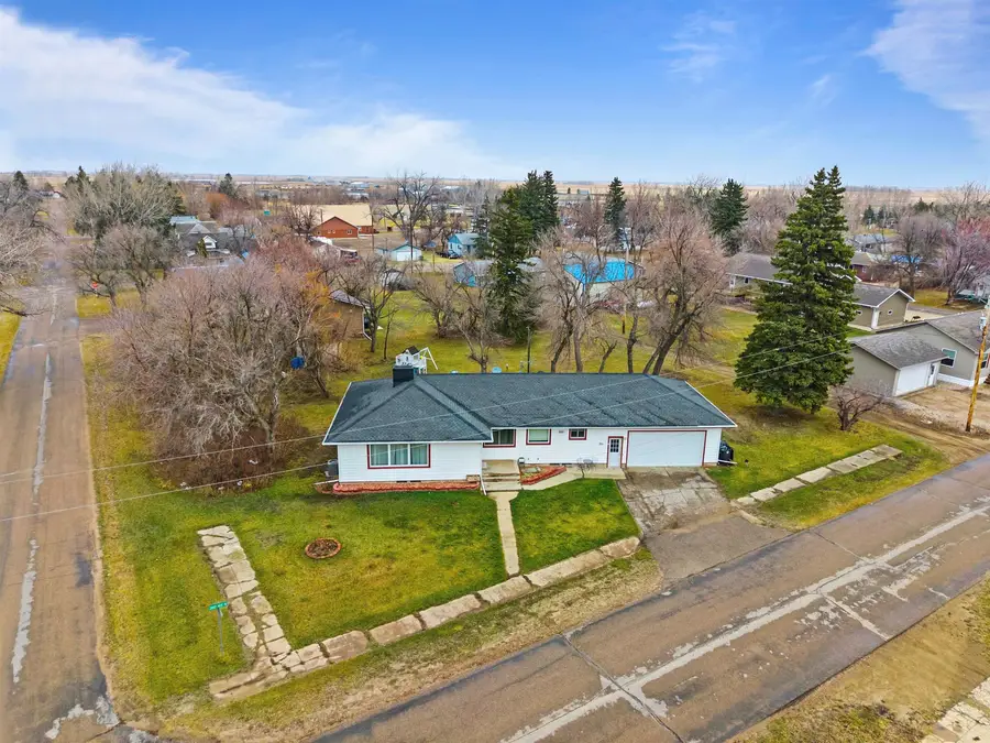 101 NE 2nd ave, Berthold, ND 58718 - #3