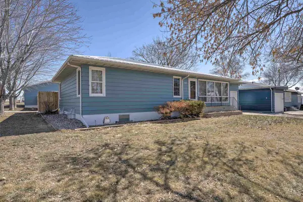 118 6TH AVE, Kenmare, ND 58746
