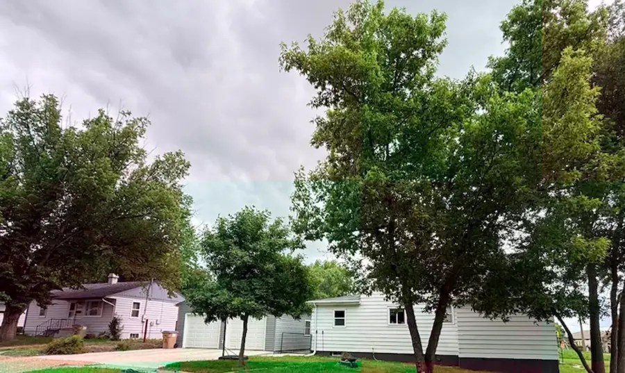 1418 11TH AVE NW, Minot, ND 58703 - #2