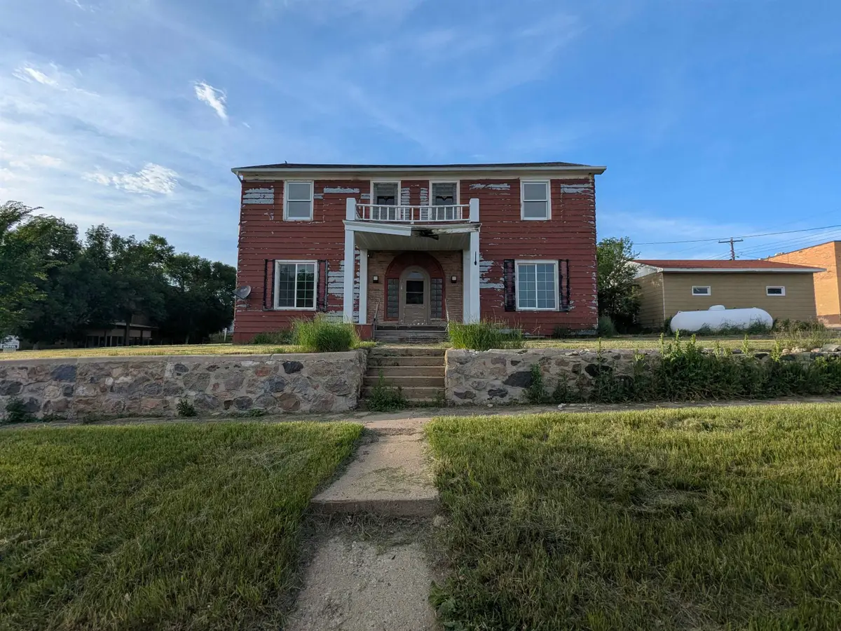 122 3rd St NW, Kenmare, ND 58746 - #1