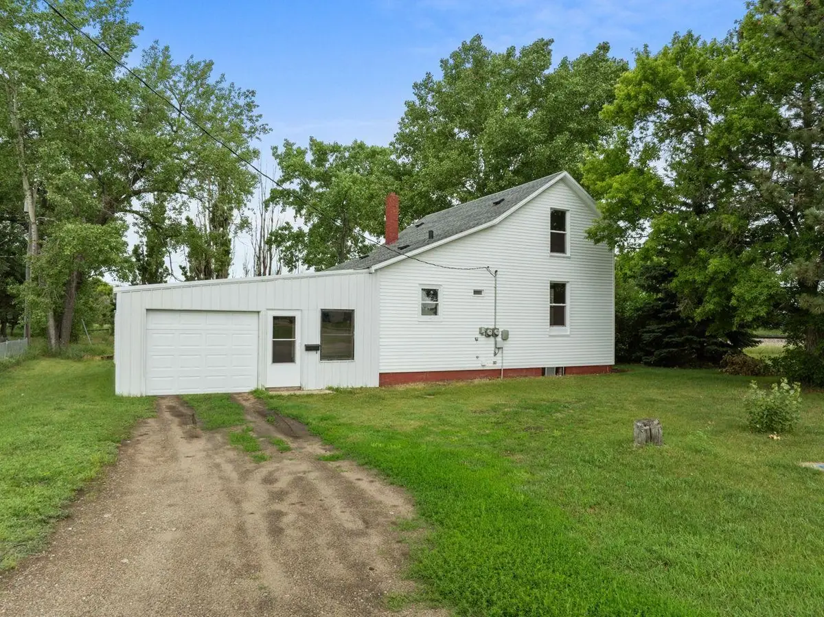 104 3rd St SW, Towner, ND 58788 - #1