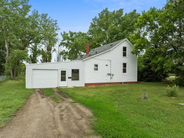 104 3rd St SW, Towner, ND 58788
