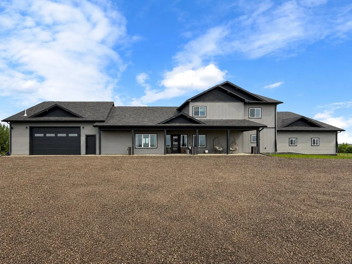 1505 30th Ave NE, Minot, ND 58703 - #1