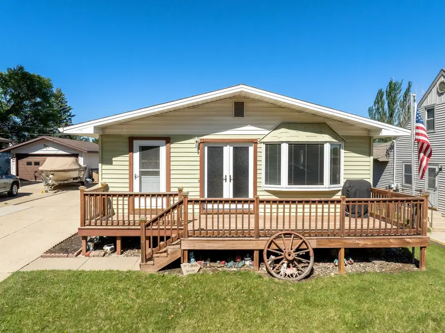 1212 4TH ST SW, Minot, ND 58701 - #2