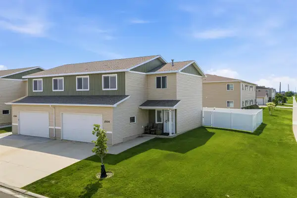 1504 35TH AVE SE, Minot, ND 58701