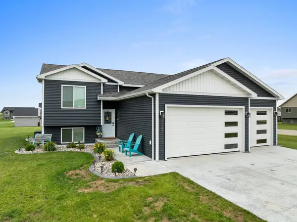 400 6th Ave SW, Surrey, ND 58785