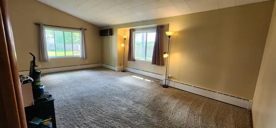 952 Laurel St, Lansford, ND 58750 - #2