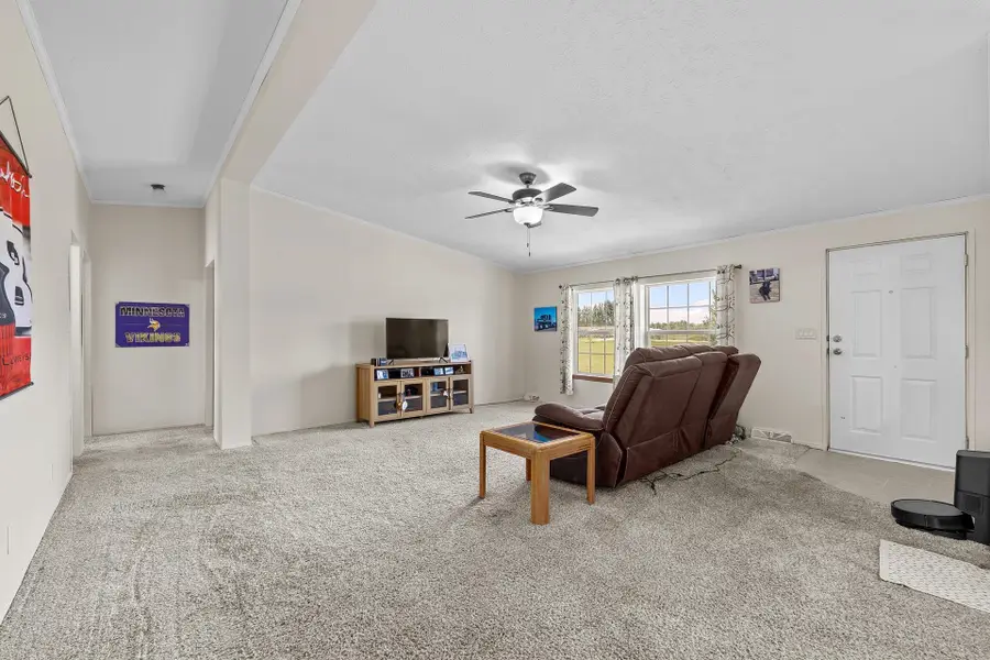 6040 33rd Ave SE, Minot, ND 58701 - #3