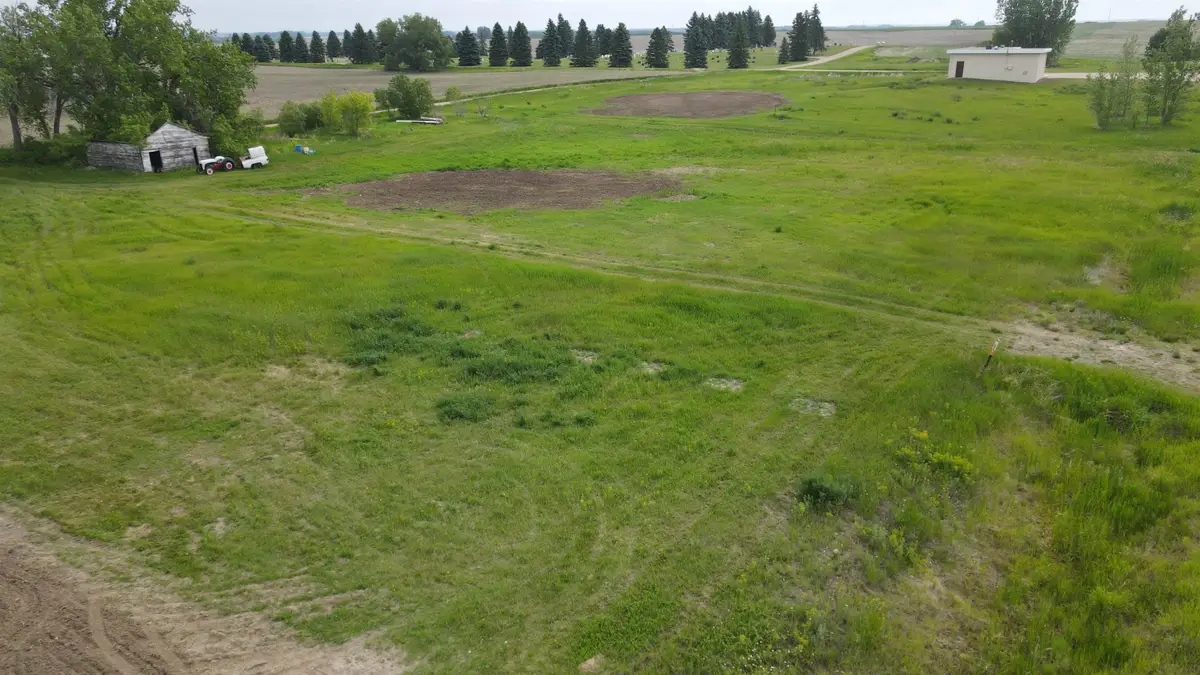 41 6th Ave, Drake, ND 58736 - #1