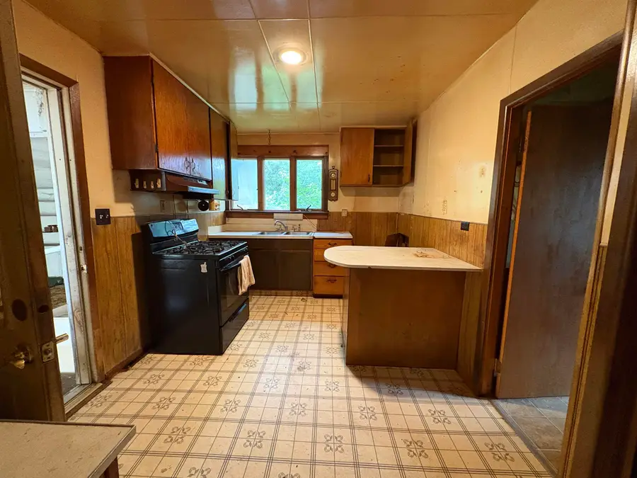 203 2nd Street SE, Mohall, ND 58761-0000 - #3