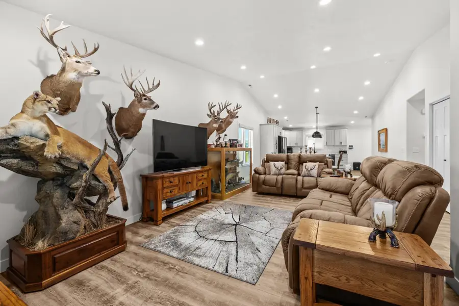 3721 White Pine Circle, Minot, ND 58701 - #3