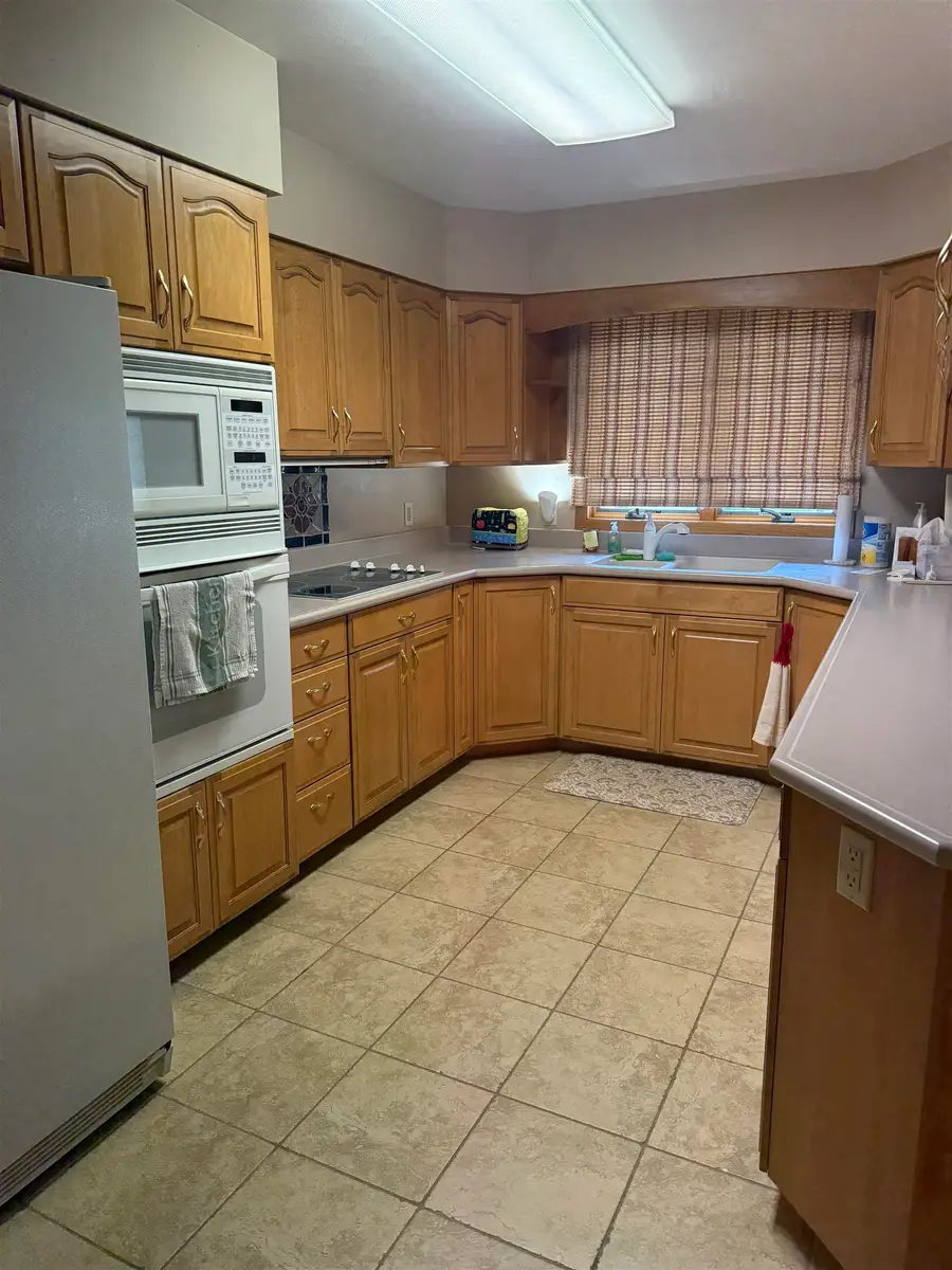 416 W 2nd St, Velva, ND 58790 - #3