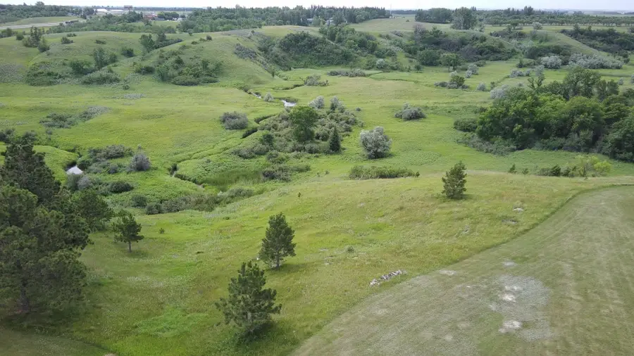 711 Aster Loop, Minot, ND 58701 - #3
