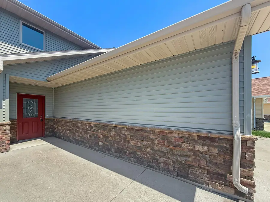 21 Hanfield Ct, Surrey, ND 58785 - #2