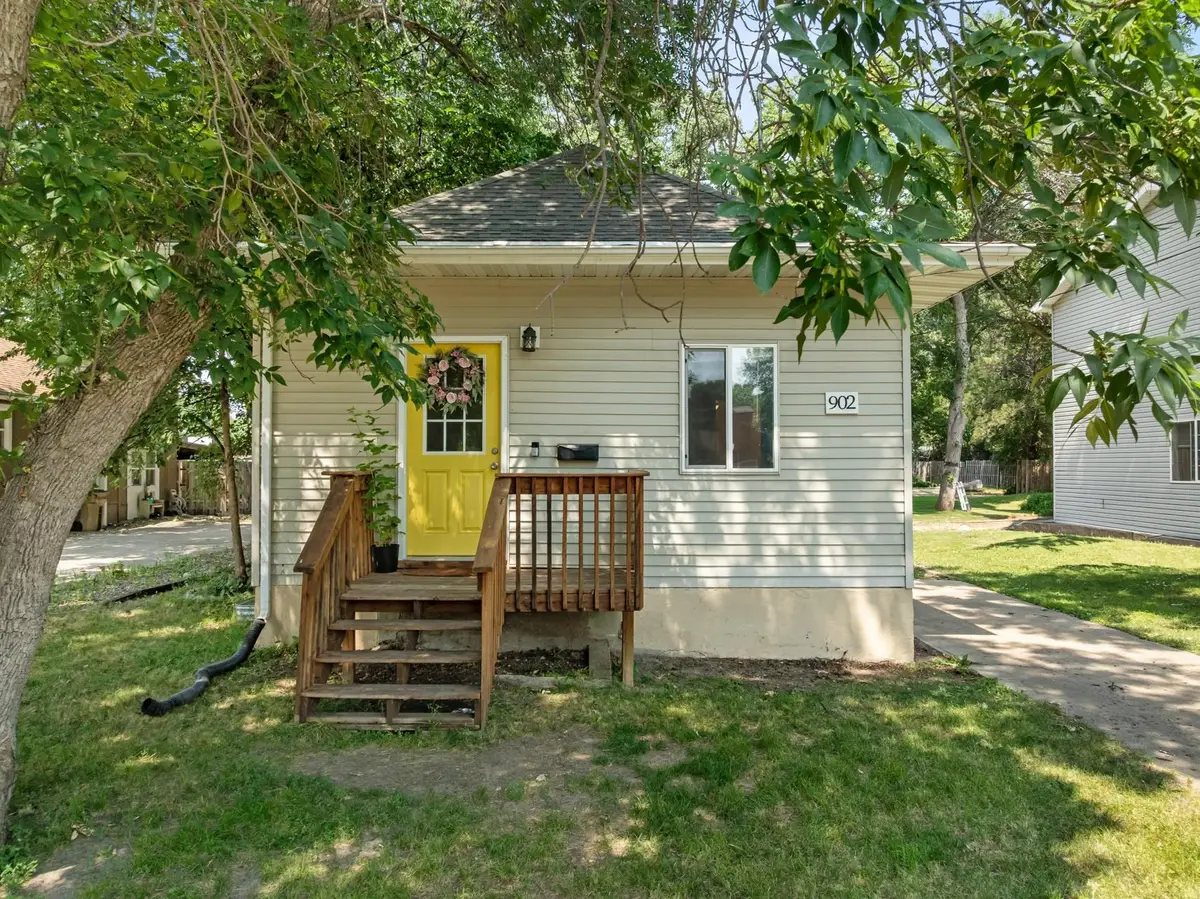 902 4TH AVE NW, Minot, ND 58703 - #1