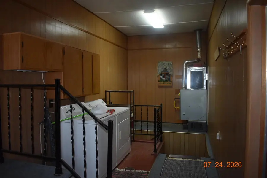 134 1st Ave SE, Garrison, ND 58540 - #2