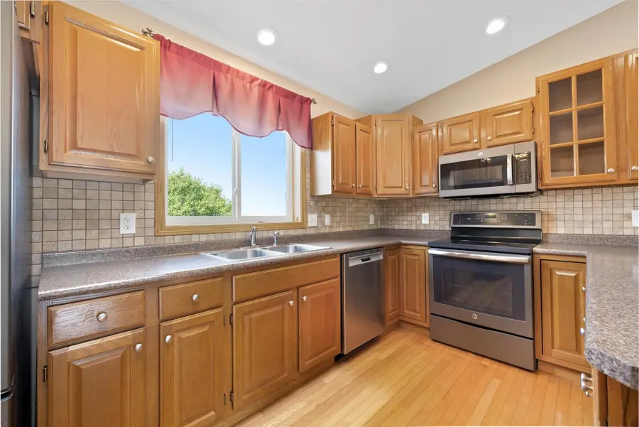 1627 Foothills Road SW, Minot, ND 58701 - #3
