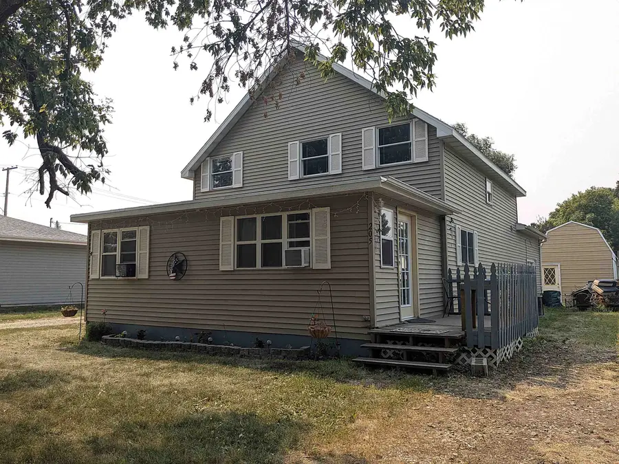 205 2nd St W, Velva, ND 58790 - #2
