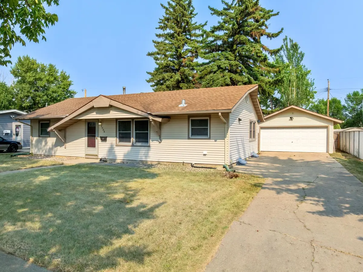 2006 California Drive NW, Minot, ND 58703 - #1
