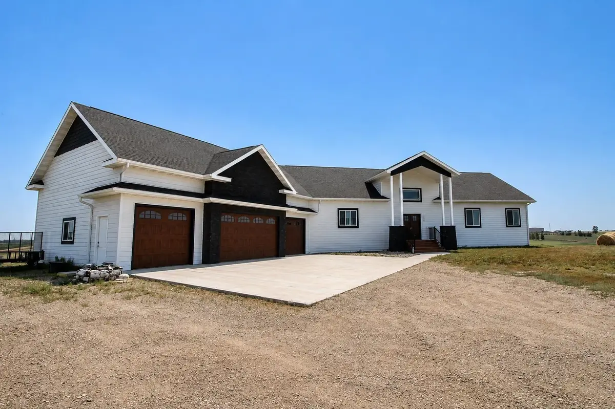8460 NE 10th Ave, Minot, ND 58703 - #1