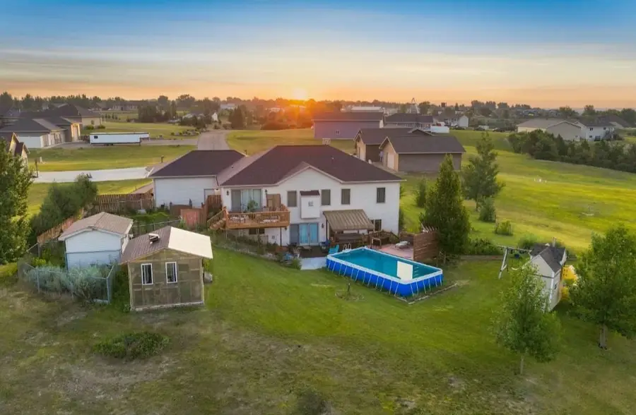 3601 Harmony Ct NW, Minot, ND 58703 - #3