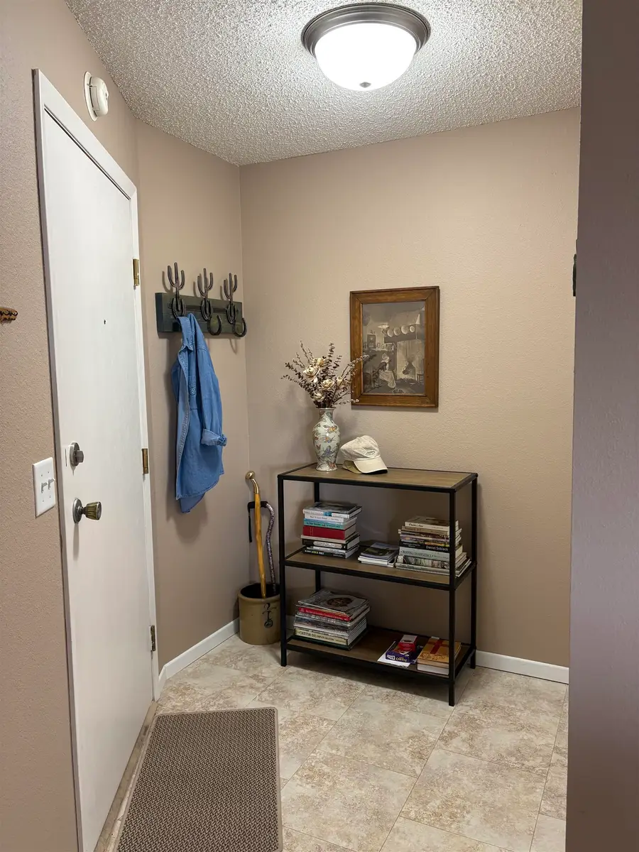 924A 28th Ave SW, Minot, ND 58701 - #3