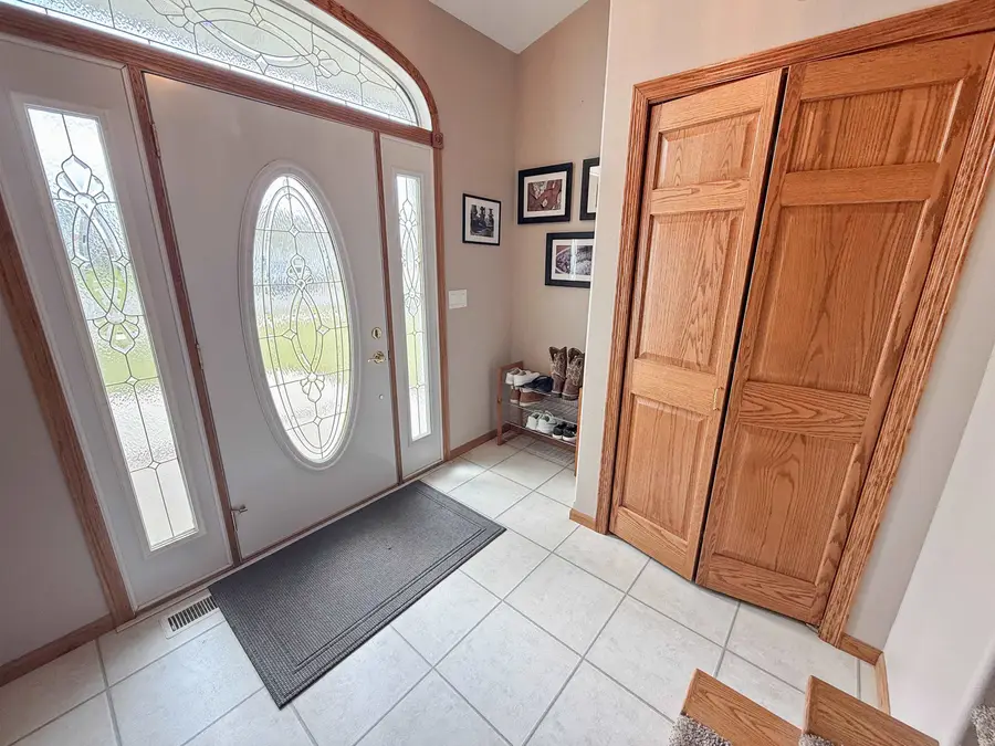1908 13th St NW, Minot, ND 58703 - #2