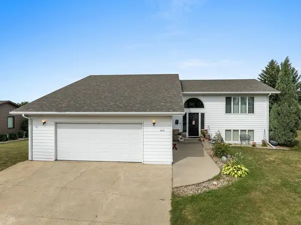 917 2nd Ave NW, Kenmare, ND 59760