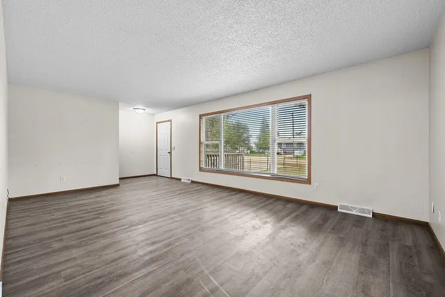 210 2nd St E, Ross, ND 58776 - #2