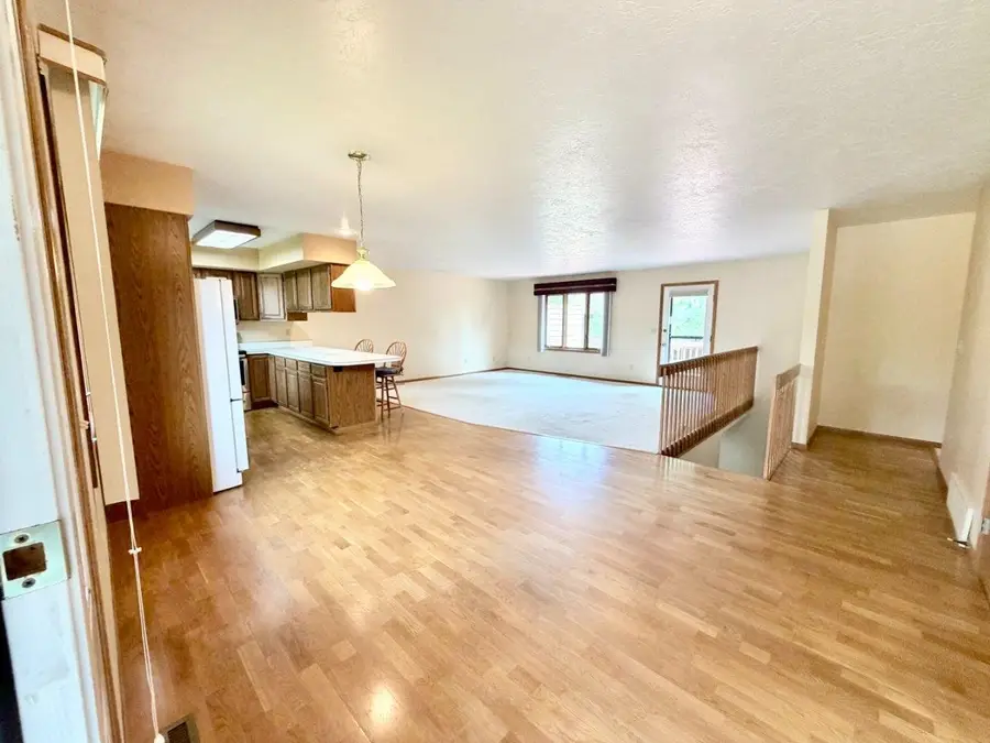 600 32nd Ave, Minot, ND 58701 - #3