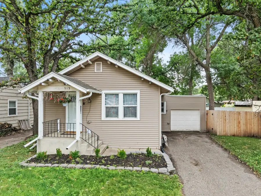 915 3RD AVE NW, Minot, ND 58703 - #3