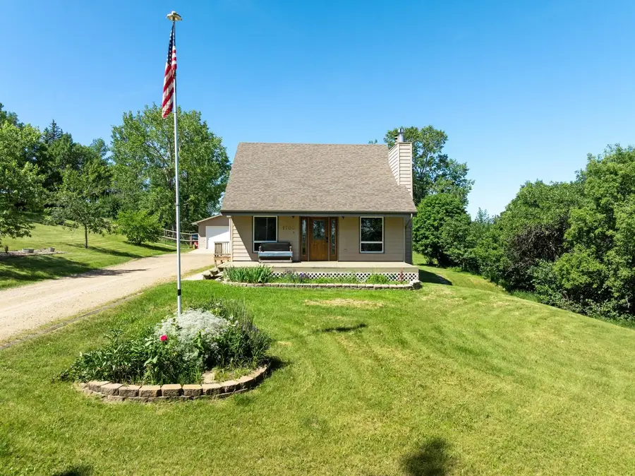 1700 Sundown Dr., Minot, ND 58701 - #2