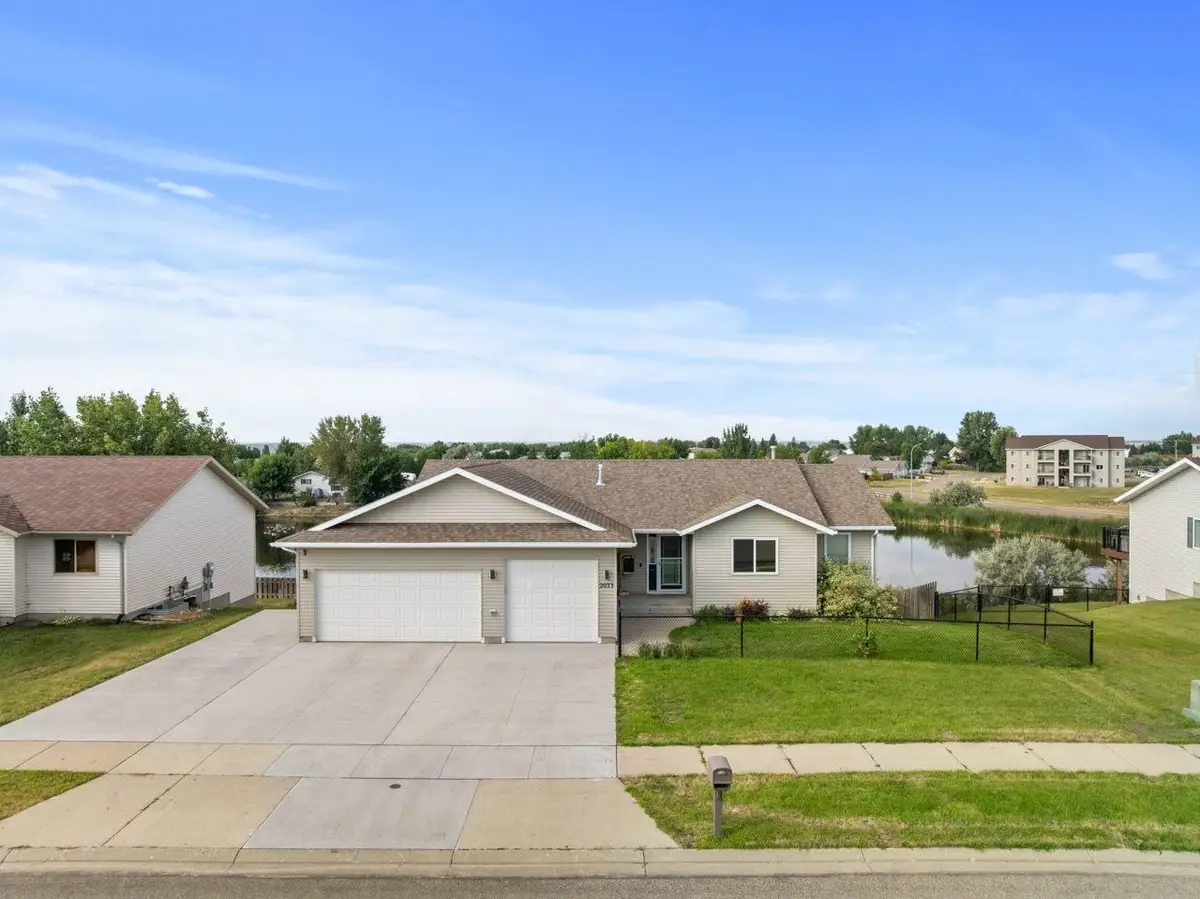 2033 Lakeside Street, Minot, ND 58703 - #1