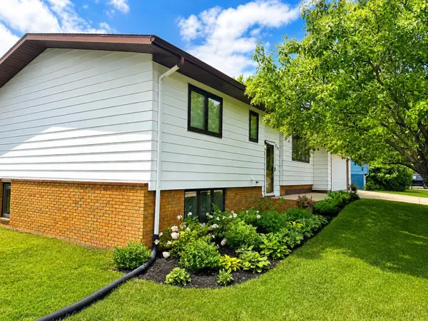 310 SE 16th Avenue, Minot, ND 58701