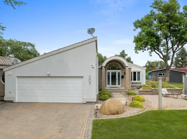505 8th Avenue SE, Minot, ND 58701