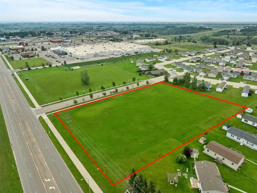 SW CORNER OF 7TH ST SW & 37TH AVE SW, Minot, ND 58701 - #2
