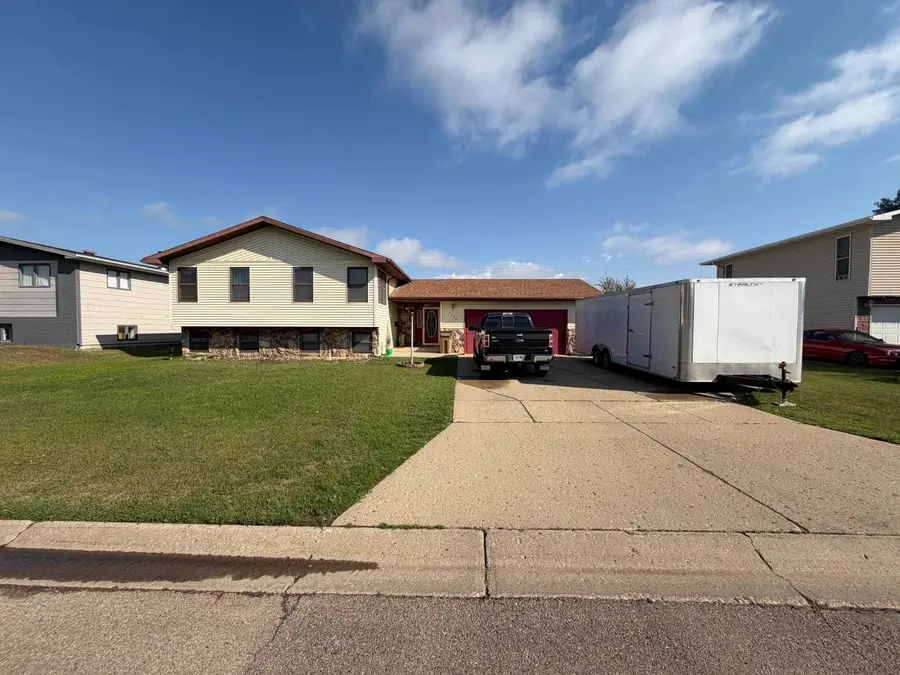 2408 19TH AVE NW, Minot, ND 58703 - #2