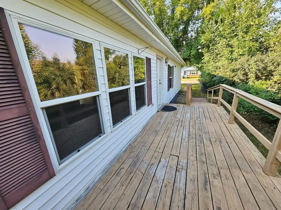 320 5th St. SE, Rugby, ND 58368 - #2