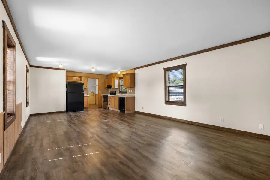 406 SE 31s Ave Lot 406, Minot, ND 58701 - #3