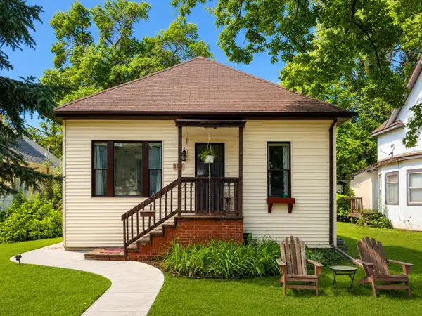 118 7th St SE, Minot, ND 58701