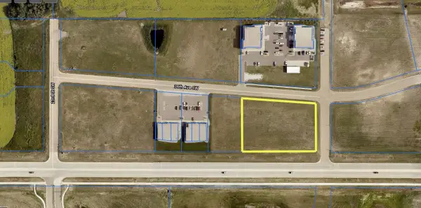 2051 36TH AVE SW, Minot, ND 58701
