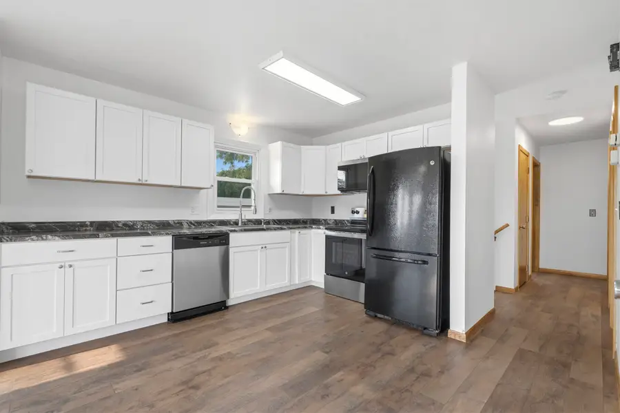 1231 NW 7th St, Minot, ND 58703 - #3