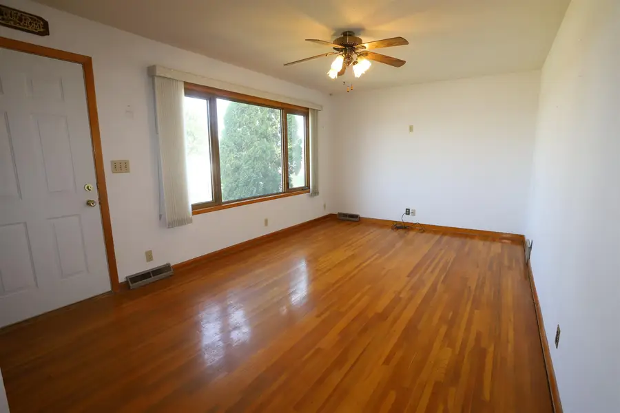 100 29th AV SE, Minot, ND 58701 - #3