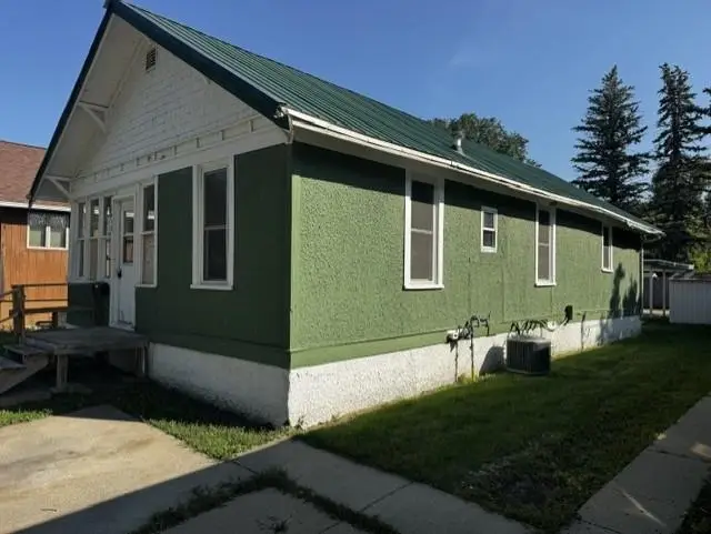 1017 NW 7th Ave, Minot, ND 58701-2143 - #2