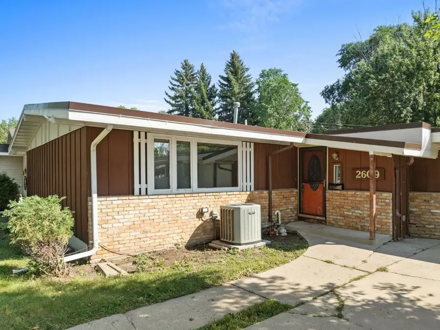 2609 1st Ave NW, Minot, ND 58703 - #3