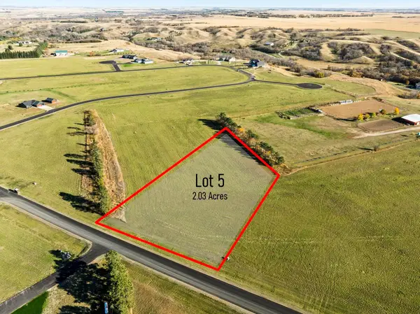 2200 43RD AVE, Minot, ND 58701