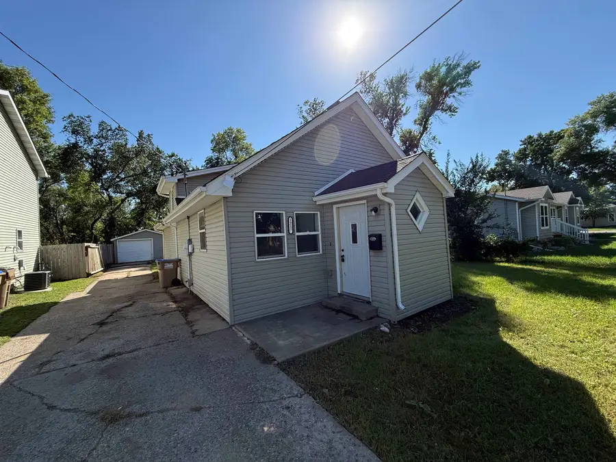 1217 NW 5th, Minot, ND 58703 - #3