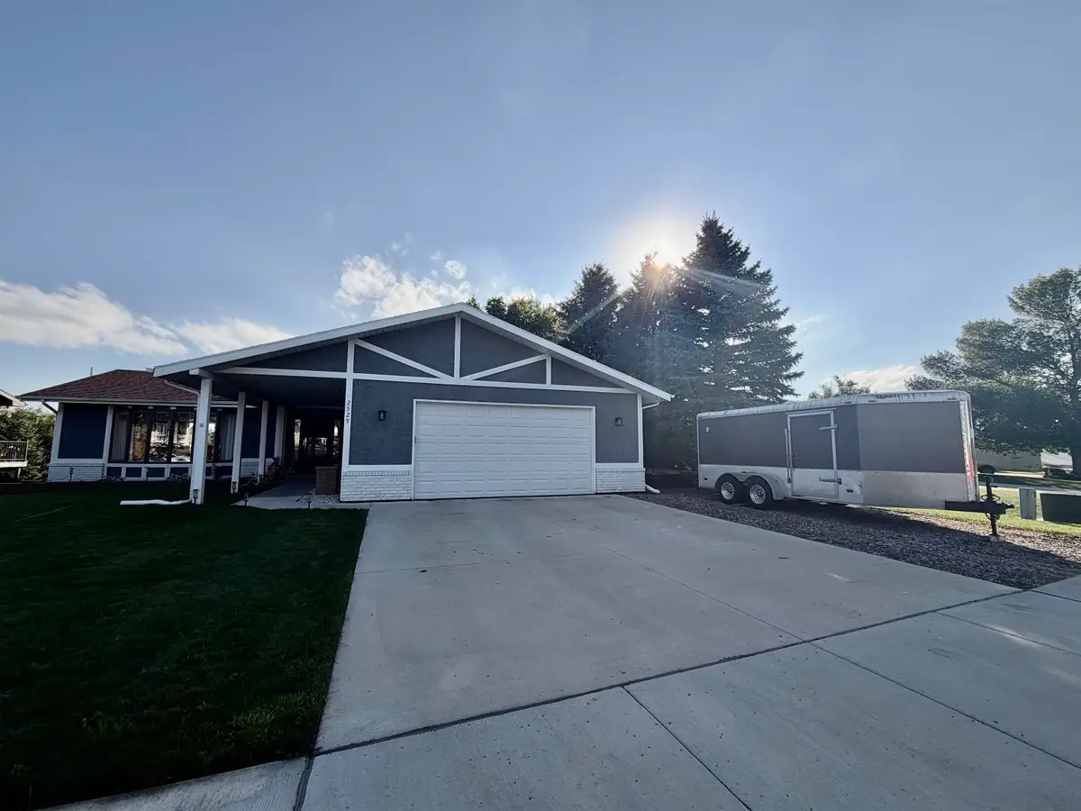 2529 10th Ave NW, Minot, ND 58703 - #1
